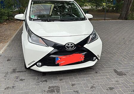 Toyota Aygo (X) Aygo (X) 1,0-l-VVT-i x-play touch
