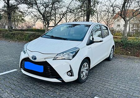 Toyota Yaris 1,5-l-VVT-i Hybrid CVT
