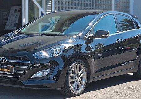 Hyundai i30 blue Passion *Pano*Klima*LHZ*SHZ*Kamera*PDC