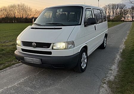 VW T4 Multivan Volkswagen II 2,5L 151 PS AXG Grüne Plakette