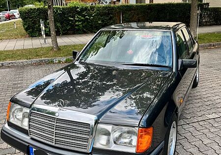 Mercedes-Benz 200 E W124