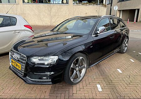 Audi S4 3.0 TFSI S tronic quattro Avant -