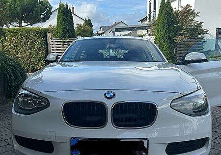 BMW 114i - HU/AU neu | Scheckheftgepflegt |