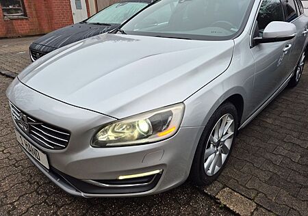 Volvo V60 D2 Standheizung Lenkradheizung