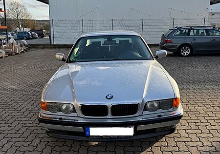 BMW 728i E38 Facelift