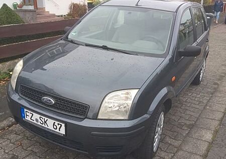 Ford Fusion 1,6 16V + + , Tüv 3 / 26