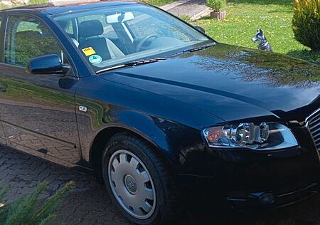 Audi A4 1.6 -