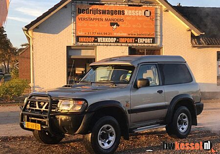 Nissan Patrol 3.0 Di 3-drs VAN 4x4 AWD Y61