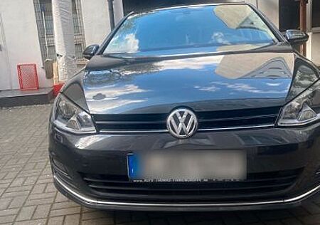 VW Golf Volkswagen 1.6 TDI Trendline BlueMotion Trendline