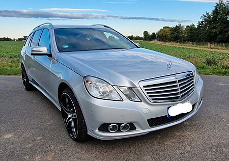 Mercedes-Benz E 220 CDI T BlueEFFICIENCY -