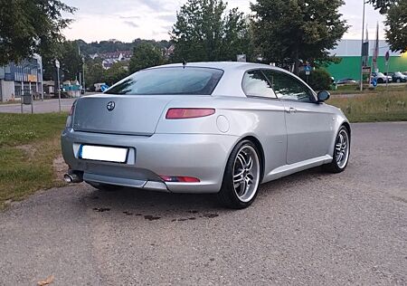 Alfa Romeo GT 2.0 JTS 16V Distinctive