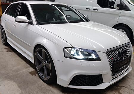 Audi RS3 Sportback 2.5 TFSI quattro*MMI*LEDER*XE*PDC*