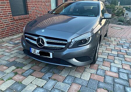 Mercedes-Benz A 180 BlueEFFICIENCY Edition Edition