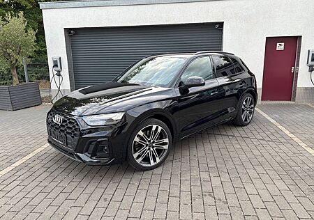 Audi SQ5 -Matrix-HUD-Volleder mit Raute-AHK
