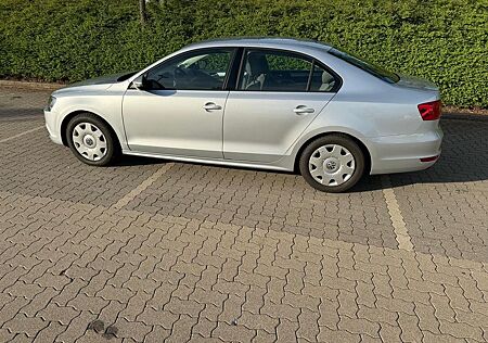 VW Jetta Volkswagen 1.2 TSI Trendline BlueMotion Technolog...