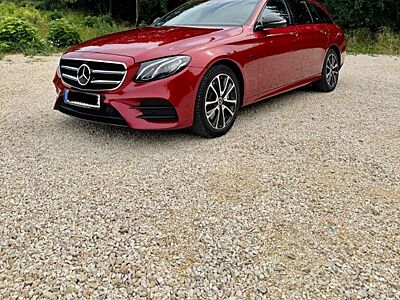 Mercedes-Benz E 300 de T AMG Line Standheizung/-klima