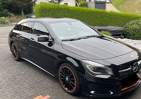 Mercedes-Benz CLA 250 Shooting Brake CLA 250 DCT OrangeArt...