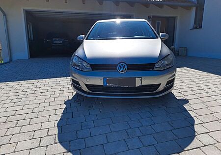 VW Golf Volkswagen 1.4 TSI BMT Comfortline Alu, AHK, 8fach