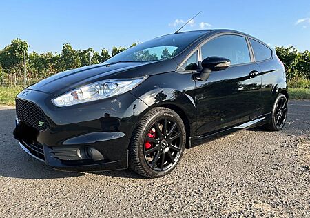 Ford Fiesta 1,6 EcoBoost ST / 8 Fach Bereifung