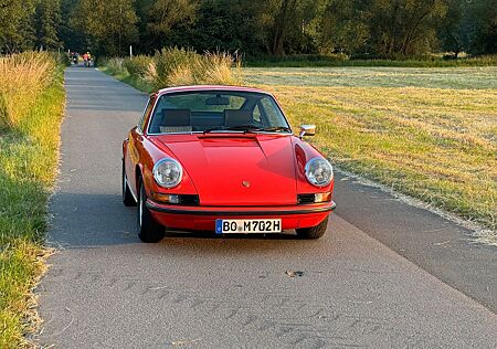 Porsche 911 Urmodell 911 2.4T 1973 Coupe Blutorange