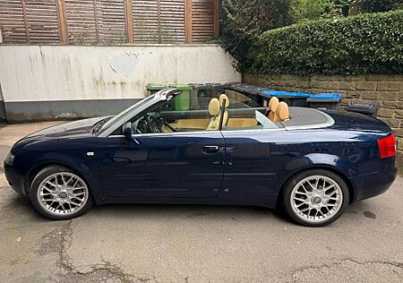 Audi A4 2.5TDI Cabriolet -