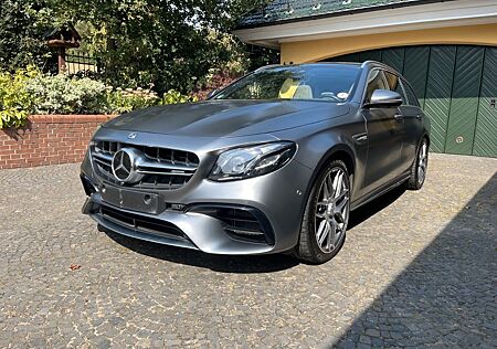 Mercedes-Benz E 63 AMG Mercedes-AMG E 63 S 4MATIC+ T Junge S..