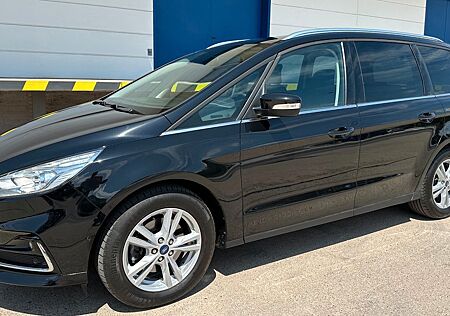 Ford Galaxy Titanium*7-SITZE*NAVI*KAMERA*PARK-ASSIST*
