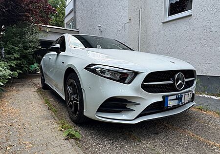 Mercedes-Benz A 250 e Advanced AMG Edition 2020 Paket