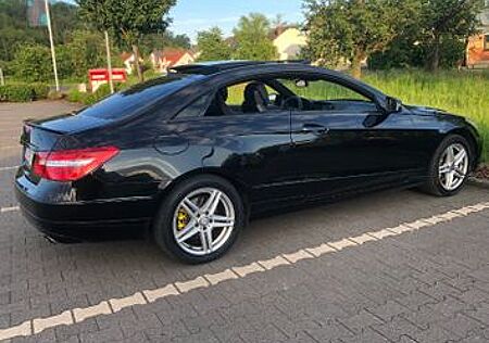 Mercedes-Benz E 350 Coupé CDI Super Austatung.