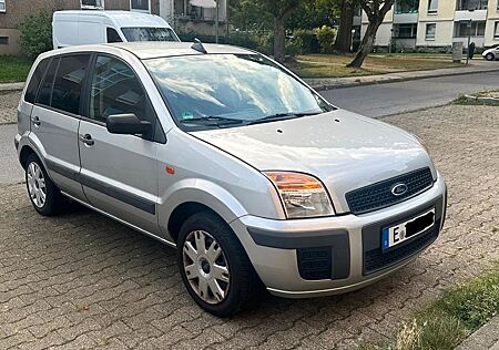 Ford Fusion 1,4 16V + +