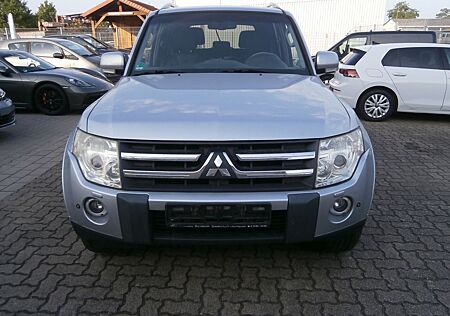 Mitsubishi Pajero 3.2 DI-D Intense