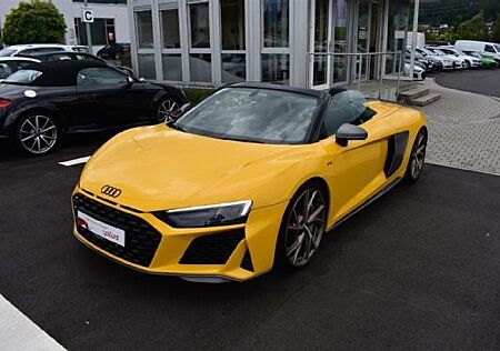 Audi R8 5.2 FSI performance S tron. quat. Spyder -