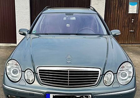 Mercedes-Benz E 220 CDI T AVANTGARDE