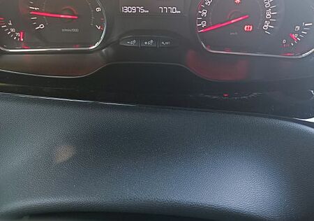 Peugeot 208 1.4 Active 95 VTi Active