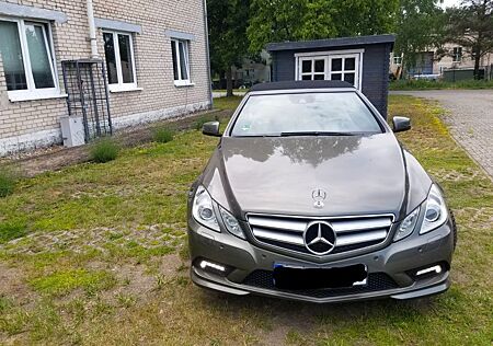 Mercedes-Benz E 250 Cabriolet CGI AMG Line BlueEFF AHK