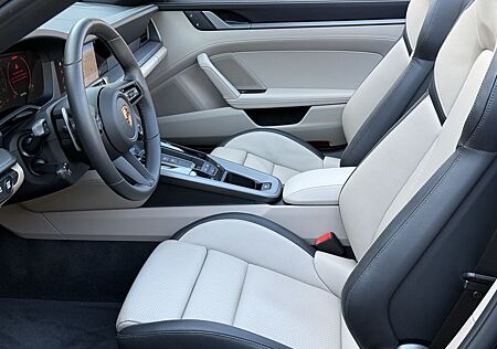 Porsche 992 911 Carrera Cabriolet SPORTDESIGN-ABGAS*HD-M