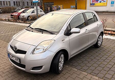 Toyota Yaris 1,33-l-Dual-VVT-i Sol