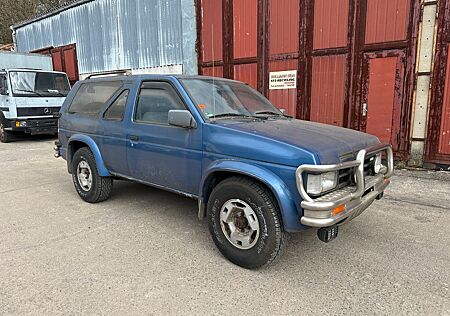 Nissan Terrano SE V6