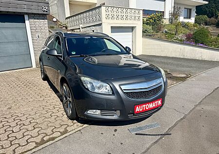 Opel Insignia Sports Tourer 2.0 T Sport / TÜV NEU