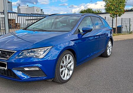 Seat Leon ST 2.0 TSI 140kW FR DSG DCC DAB AHK Navi