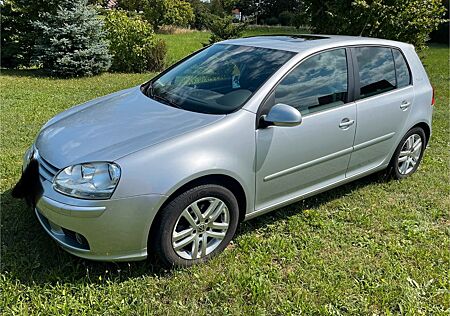 VW Golf Volkswagen 1.6 Tour Klima,Sitzheizung,Glasschiebedach