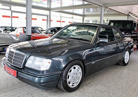 Mercedes-Benz CE 300 24V Cabriolet -5 Gang - Klima - Sportline
