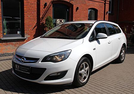 Opel Astra J Sports Tourer Selection Navi&Ahk&Shz&MFL