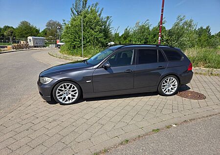 BMW 318i Touring -