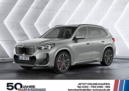 BMW iX1 xDrive30 M-Sport AKTIVSITZE LED PANO 360°