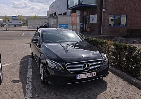 Mercedes-Benz E 220 d AVANTGARDE -CAR-PASS