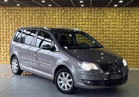 VW Touran Volkswagen Highline*PDC*KLIMA*AHK*SHZ*