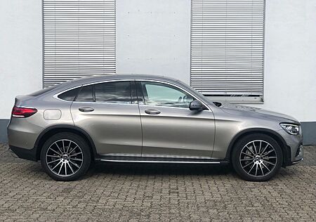 Mercedes-Benz 300 300d Coupé AMG Sport Paket * Top Extras !! *