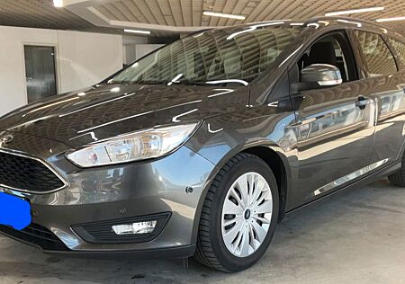 Ford Focus Turnier Business*AUTOM.*2.HND*PDC V+H*RFK