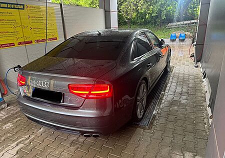Audi S8 4.0 TFSI tiptronic quattro -